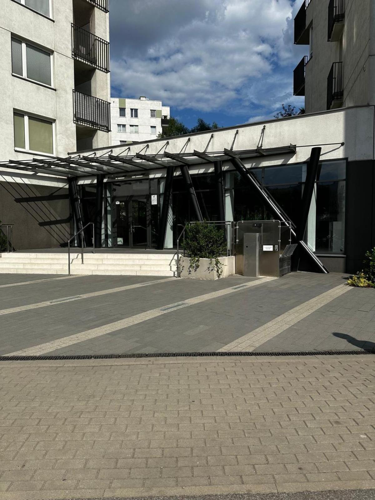 Park Jurajska Przy Jeziorku